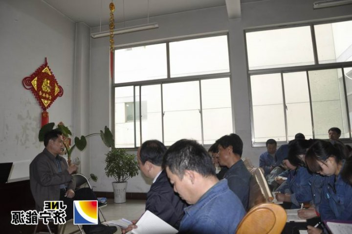 花园煤矿班子成员相继到联系点征求意见