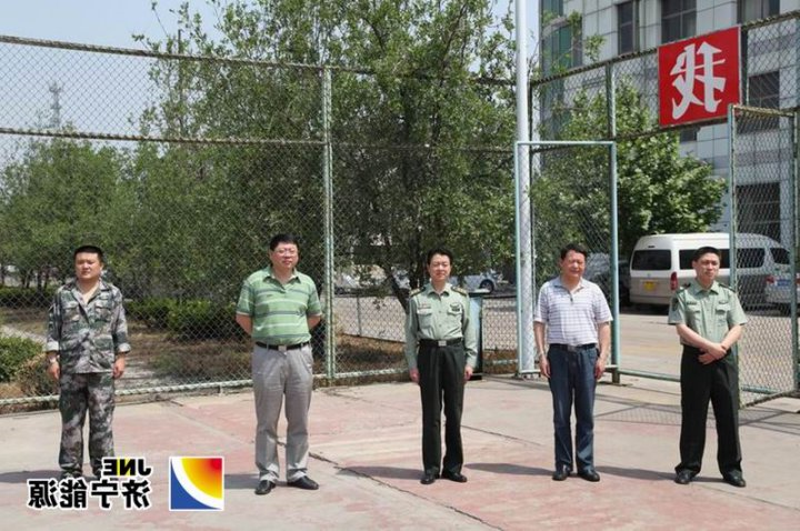 集团公司民兵应急连进行警棍盾牌操集训