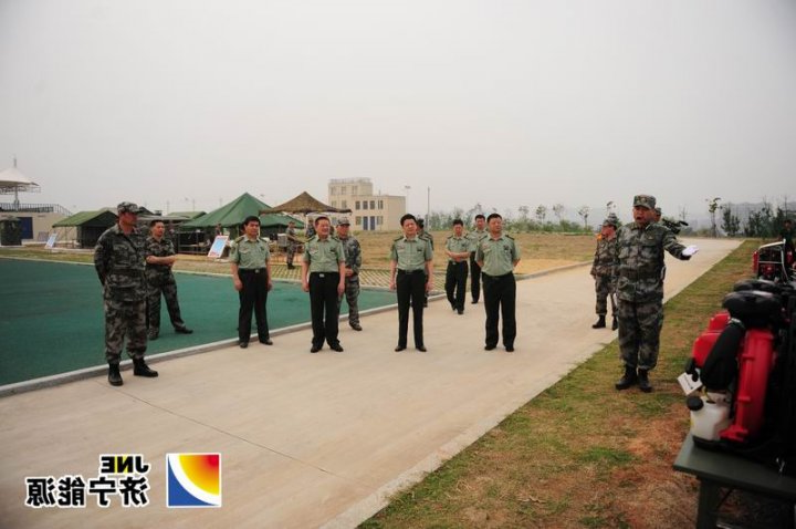 集团公司民兵应急连战士参加全市民兵集结演练