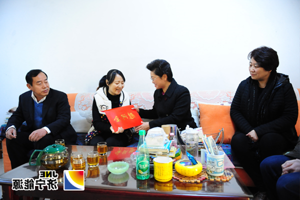 市总工会领导走访慰问集团公司困难职工