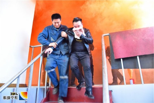 金源煤矿成功举办消防演习