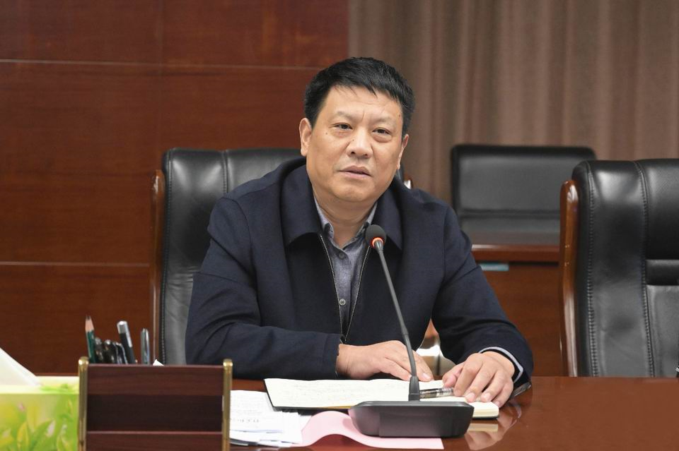 集团公司召开“解放思想 实事求是 完善管理 确保安全”主题教育再部署工作会议2.jpg