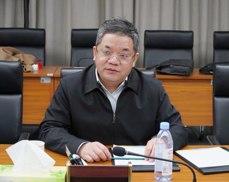 魏洪波一行到集团公司考察调研