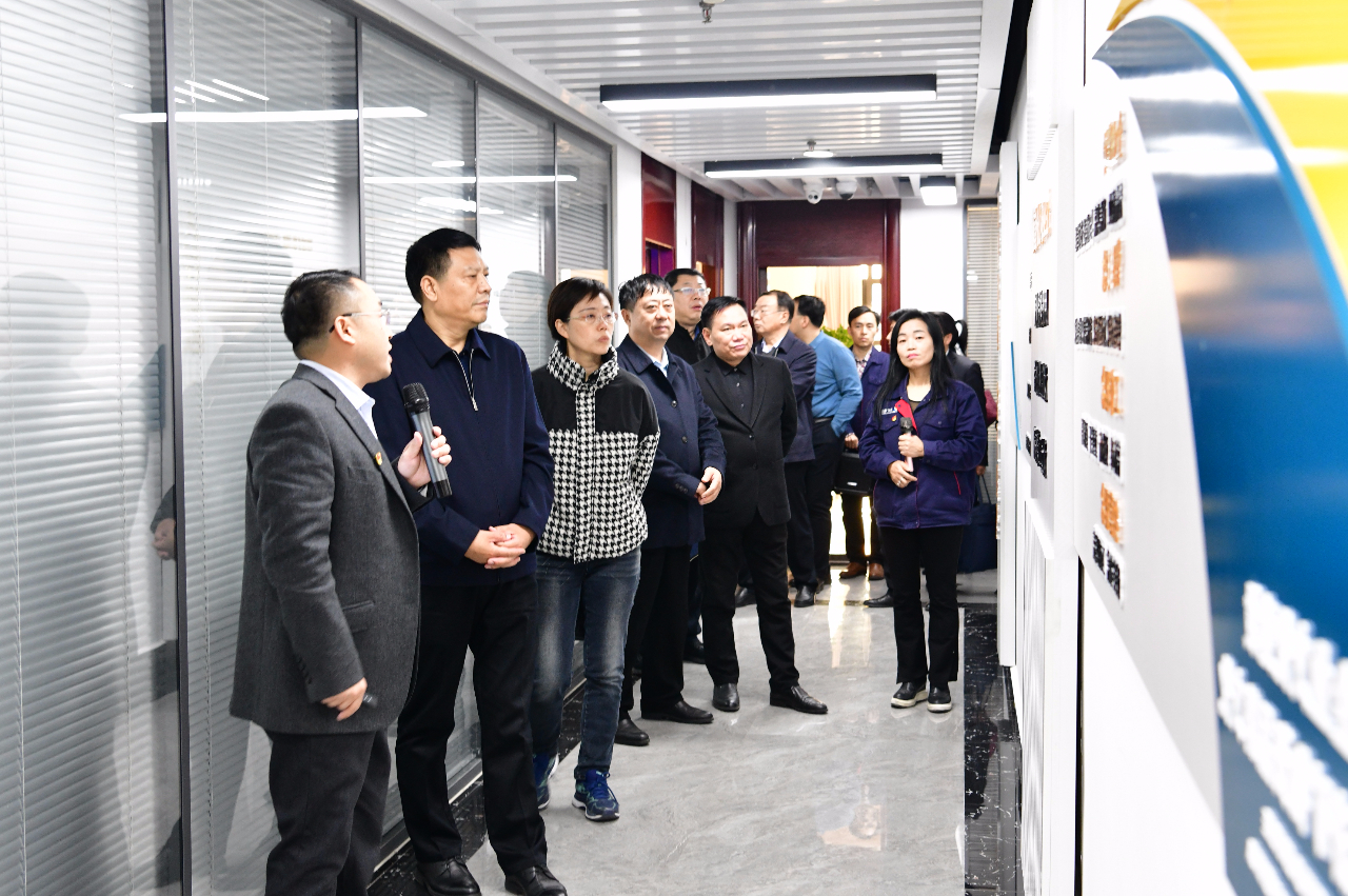 党建引领促发展  集团公司召开党建引领改革发展现场观摩会18.jpg