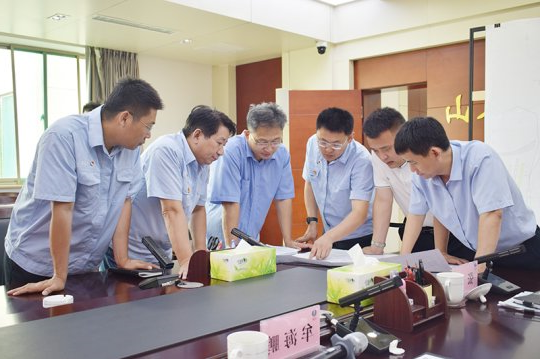 省煤监局鲁西分局到运河煤矿督导检查安全工作