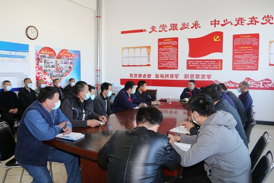 我为职工办实事丨朱家峁煤矿开展负责人“下基层 听民意 解民忧”活动  征集建议210条