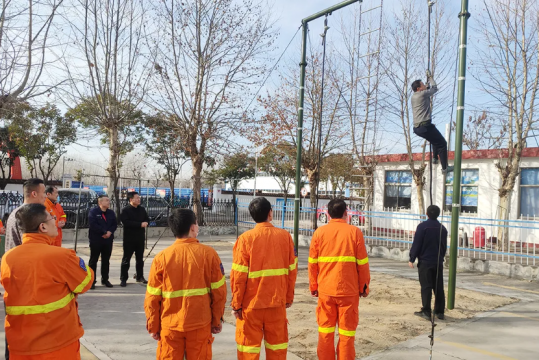 济矿集团救护中队积极开展兼职救护队业务技能培训