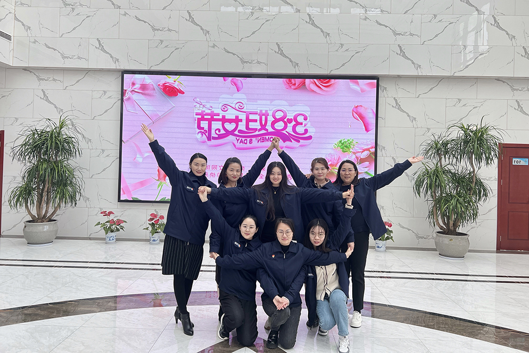 致远教育：团结奋进谋发展  “她力量”撑起半边天 (1).jpg