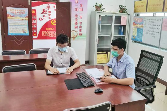 运河煤矿丨为连休返岗职工系好“安全带”