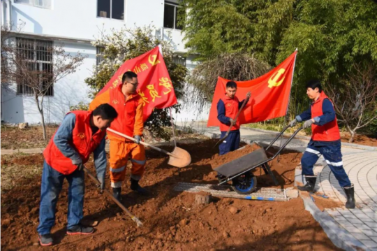 打造“绿色美丽矿区”！金源煤矿开展植树活动