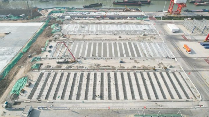 火热现场！港建公司龙拱港项目刷新进度条