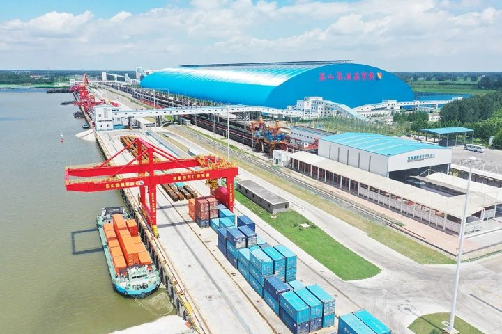 梁山港集装箱集疏港量突破2万标箱