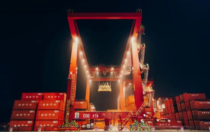 现场超燃！济宁能源举办“龙行大运 好运龙拱”龙年音乐会