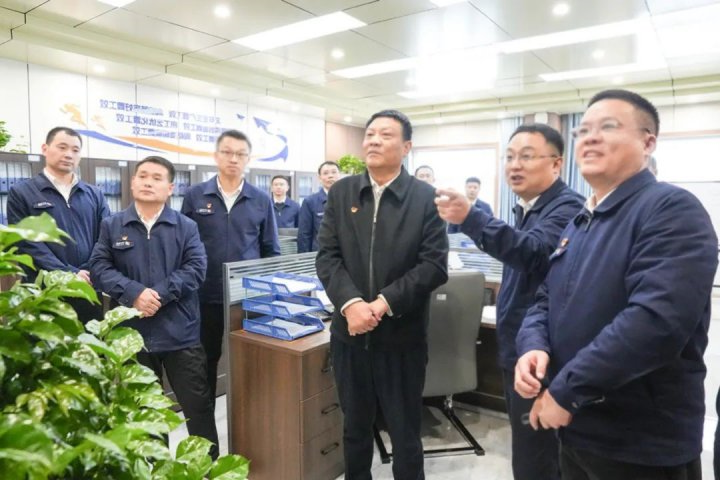 张广宇到义桥煤矿督导检查，并到集团联建村走访慰问