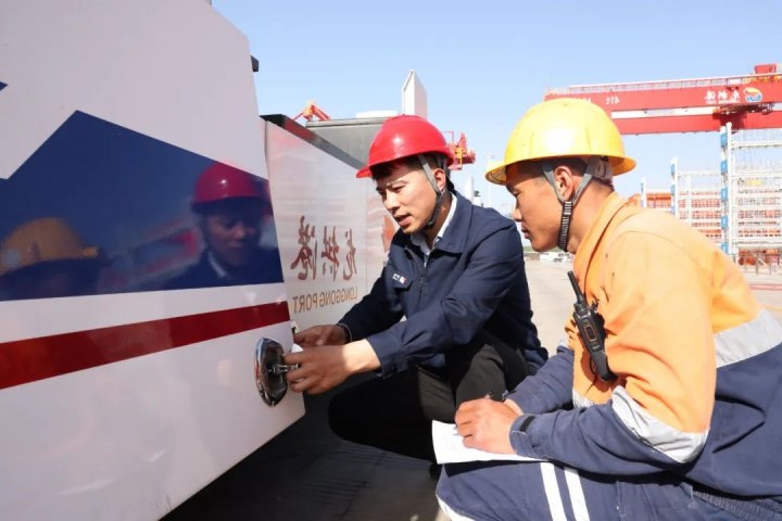 龙拱港联合厂家深化合作提升，赋能智慧化港口创新发展