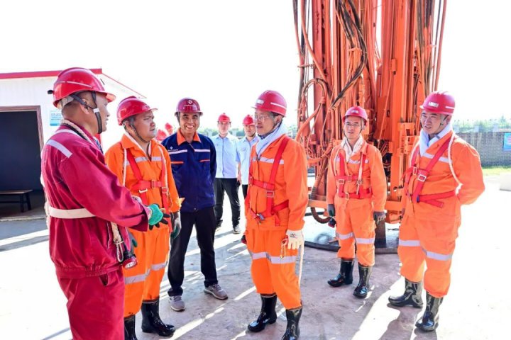 王崇景到金桥煤矿安全技术改造项目检查指导工作