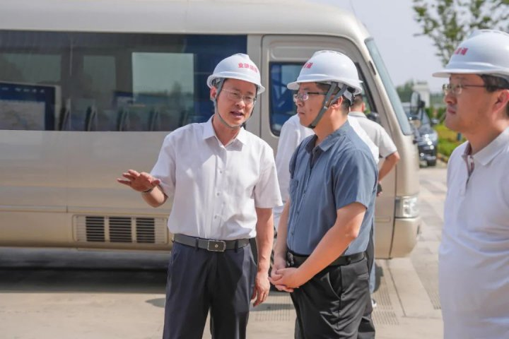 省政府研究室到济宁能源集团调研交流