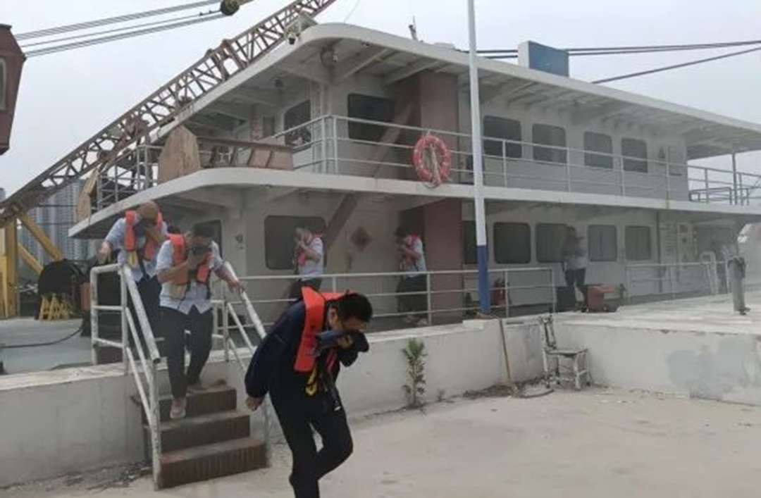 1750061315127498.jpg 05.jpg